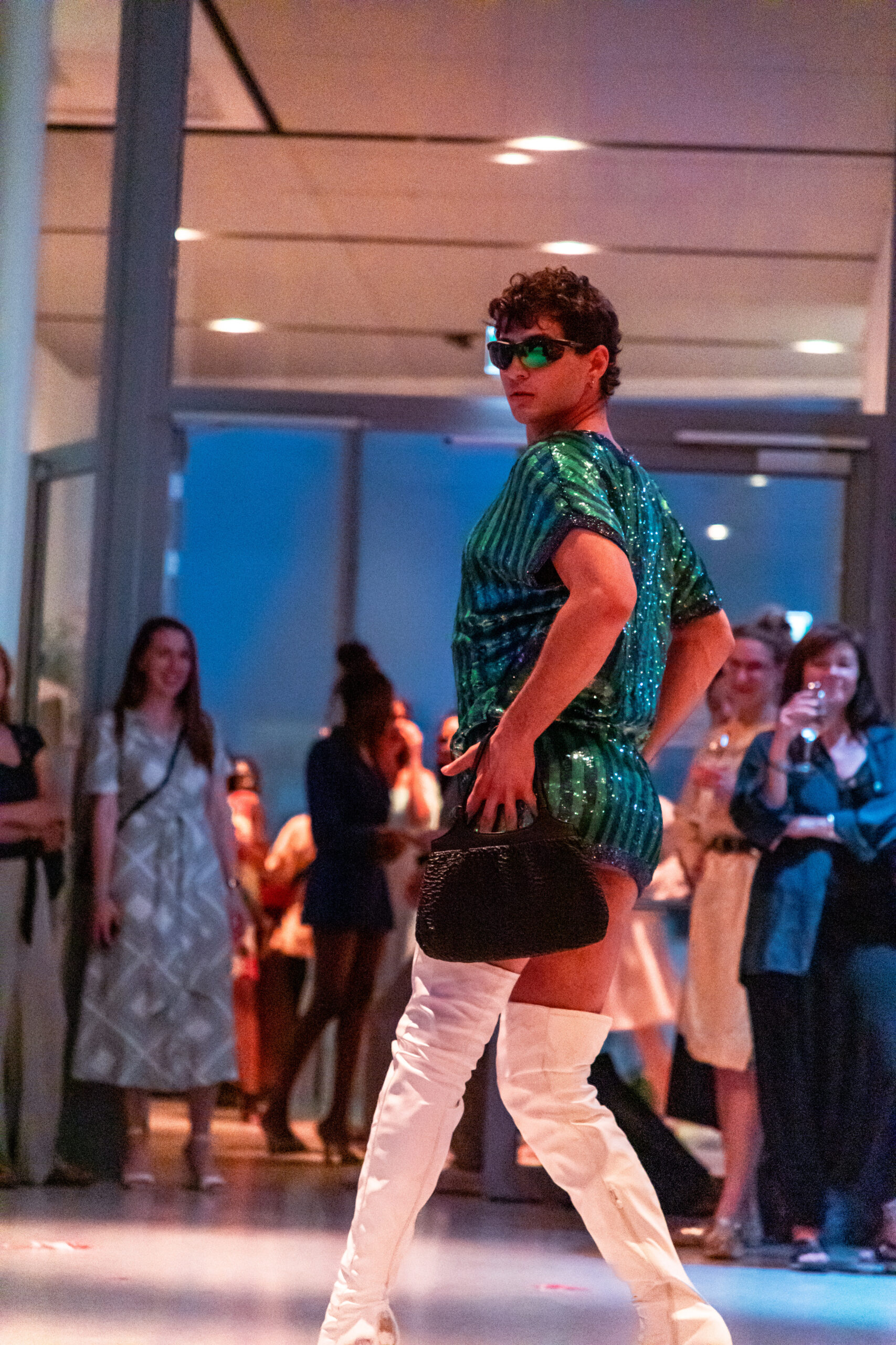 Luca_Bonamore_SalonSouterrain_body_digupproductions_impulstanz_2022(c)SvetlanaGazic